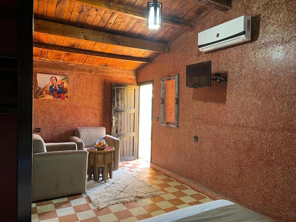 Dar Alfourssane Ferme D'Hote Ouarzazate Bagian luar foto