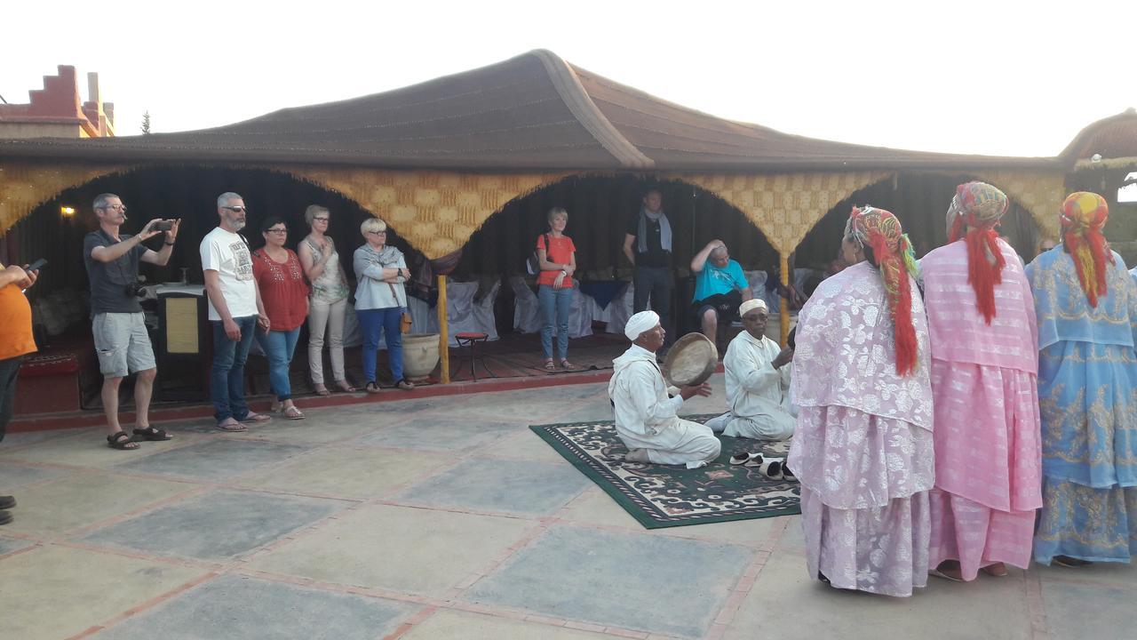 Dar Alfourssane Ferme D'Hote Ouarzazate Bagian luar foto