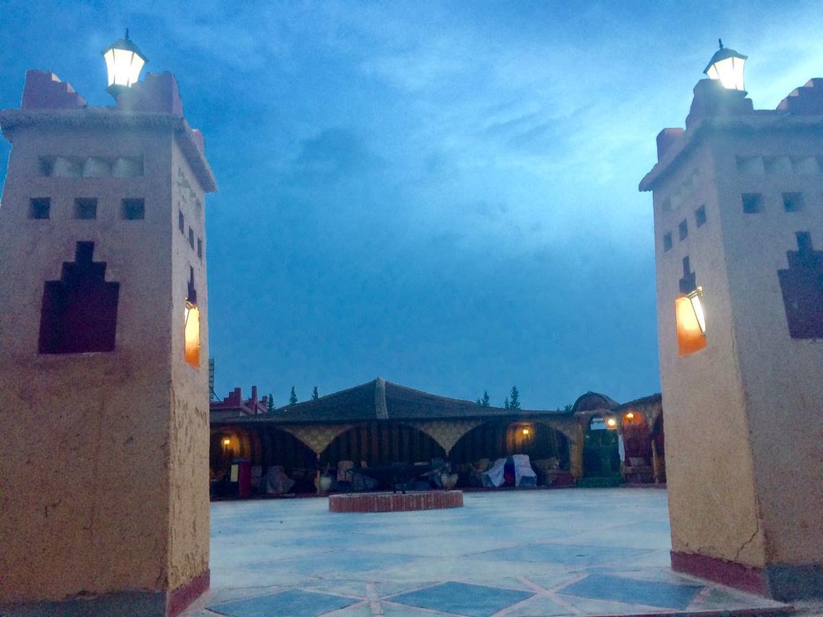Dar Alfourssane Ferme D'Hote Ouarzazate Bagian luar foto